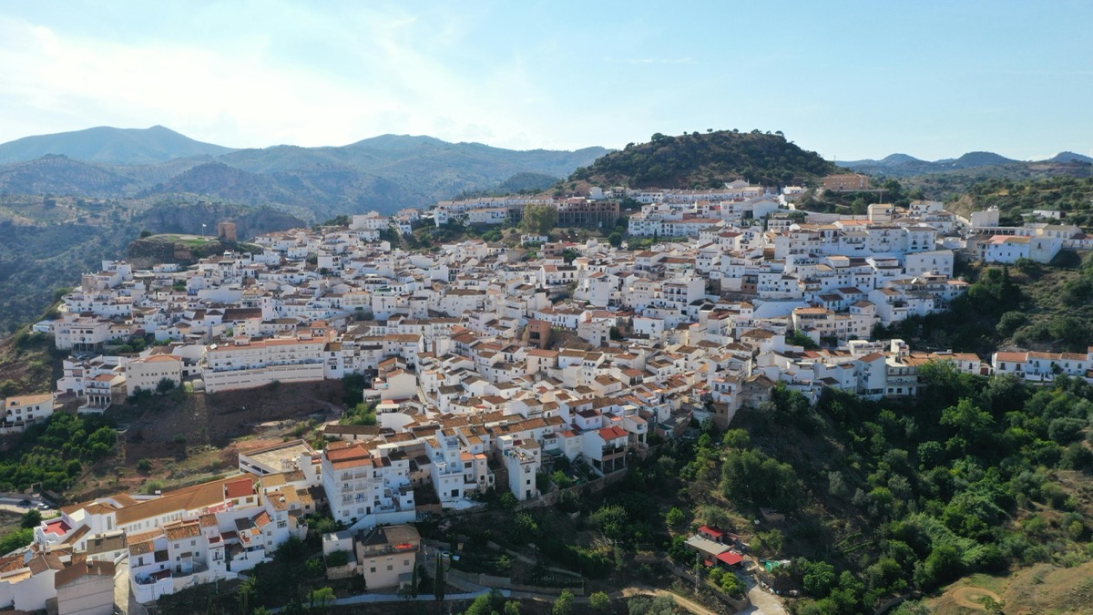 Vista panorámica de un pueblo de las Alpujarras
